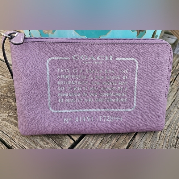 Coach Lavendar Wristlet - Picture 1 of 3
